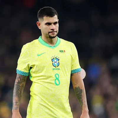 Bruno Guimarães pode repetir feito de Pelé na Copa