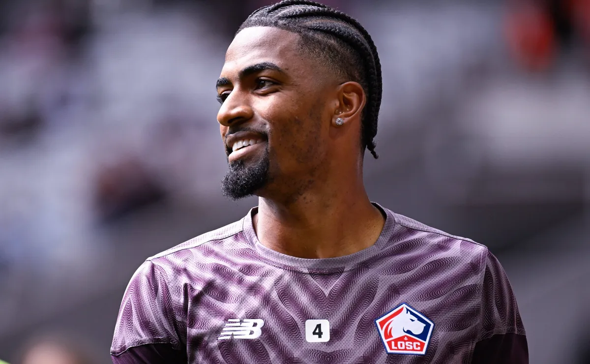 Flamengo descarta investida por Alexsandro e mantém confiança na atual defesa