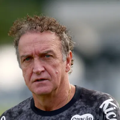 Santos busca soluções para entregar reforços a Cuca