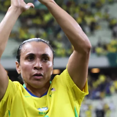 Marta compartilha comemoração após vitória do Brasil na Copa