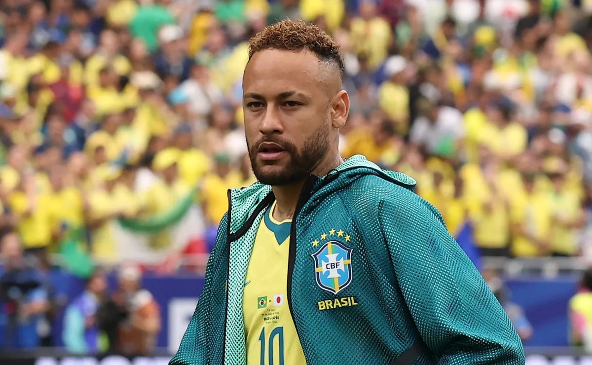 Carlo Ancelotti é criticado por MC Daniel após não utilizar Neymar: “Está com a Ferrari na garagem”