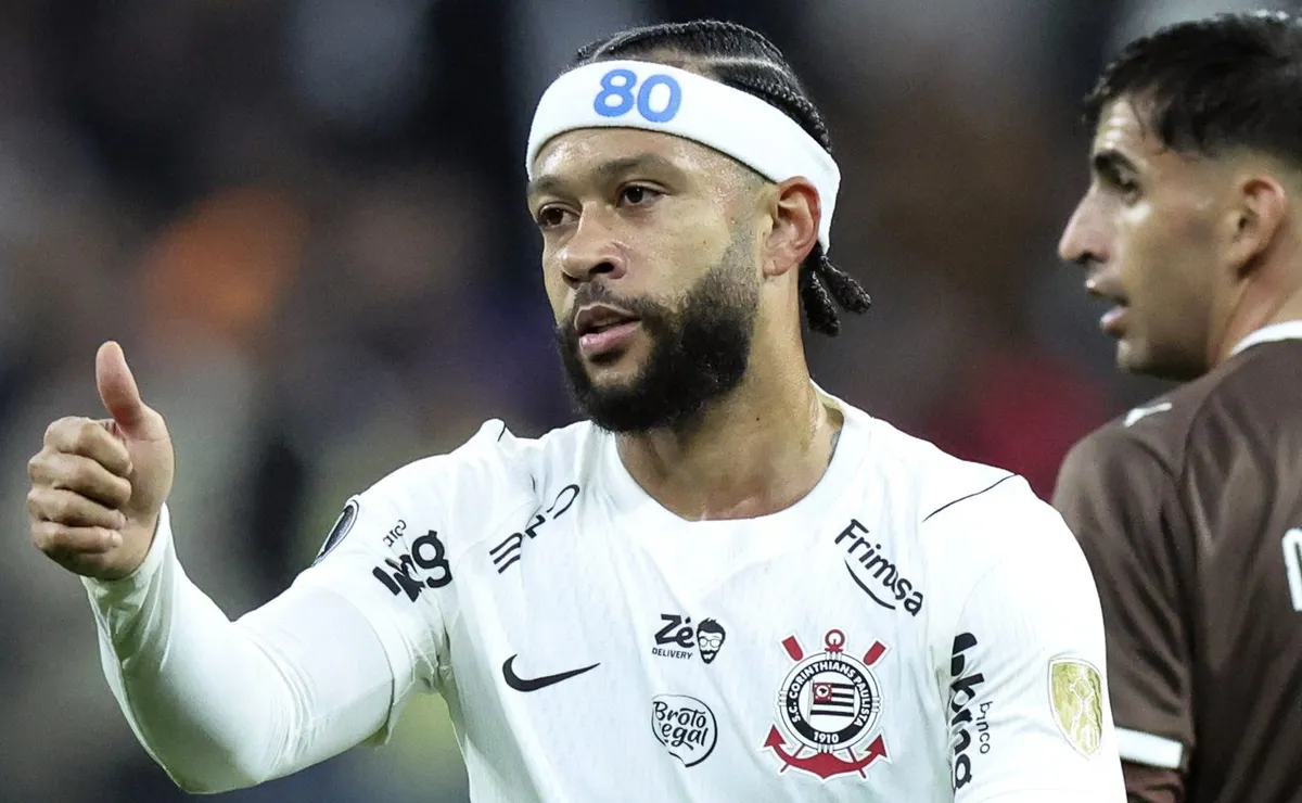 Memphis Depay recebe 10 dias de férias do Corinthians antes de reapresentação e provável renovação