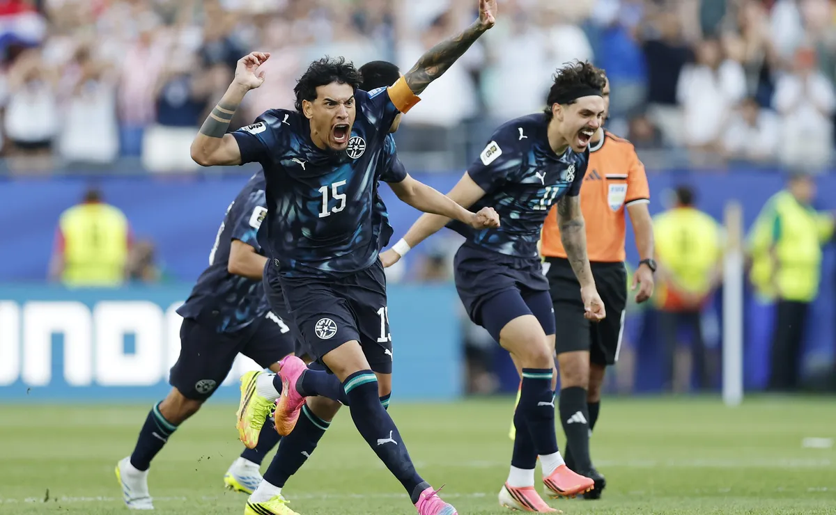 Palmeiras exalta Gómez, Mauricio e Sosa após classificação histórica na Copa do Mundo