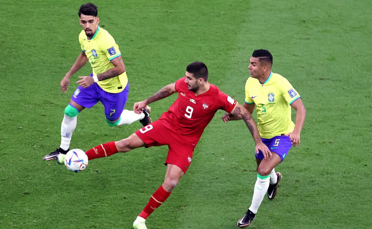 Casagrande pede as saídas de Casemiro e Lucas Paquetá do meio-campo da Seleção Brasileira