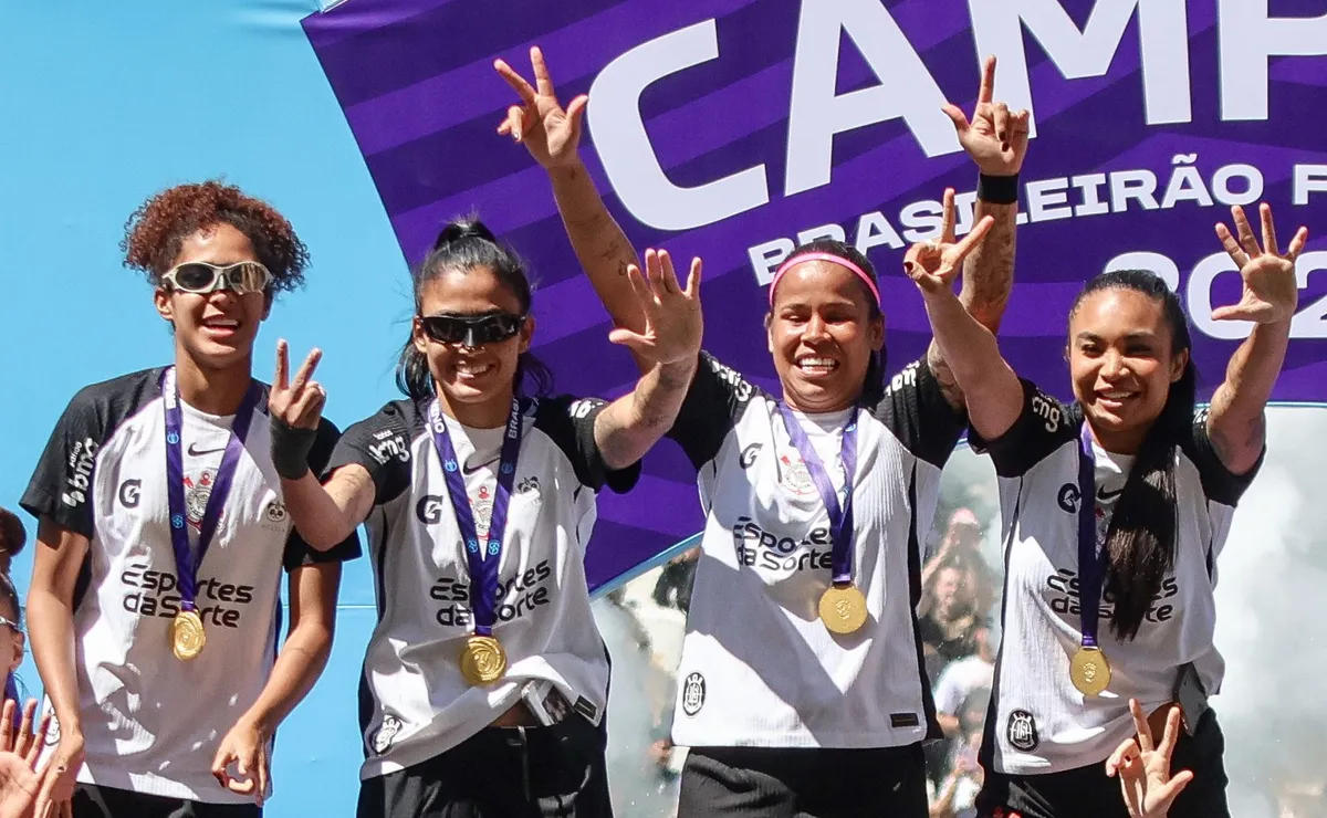 Corinthians regulariza ajuda de custo da base, mas mantém pendência financeira com as Brabas