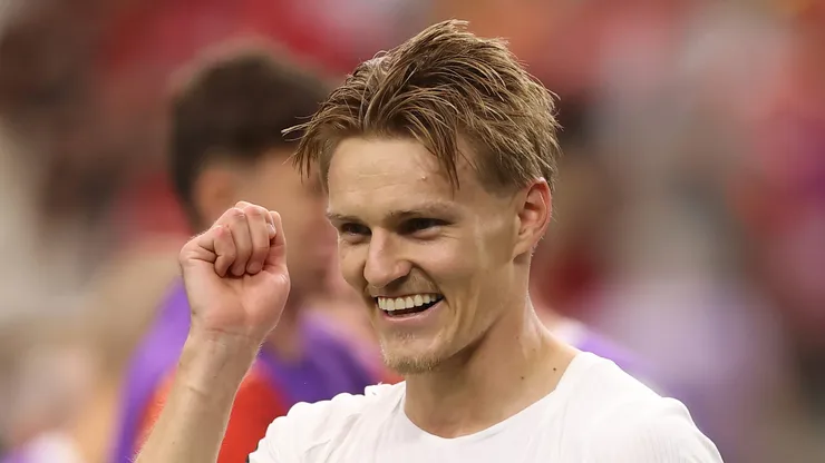 ARLINGTON, TEXAS - JUNE 30: Martin Odegaard #10 of Norway celebrates after the 2-1 win during the FIFA World Cup 2026 Round Of 32 match between Cote d'Ivoire and Norway at Dallas Stadium on June 30, 2026 in Arlington, Texas. (Photo by Lars Baron/Getty Images)