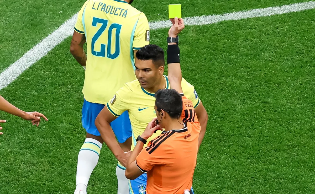 Casemiro entra no top-5 dos jogadores mais advertidos da história da Copa do Mundo FIFA