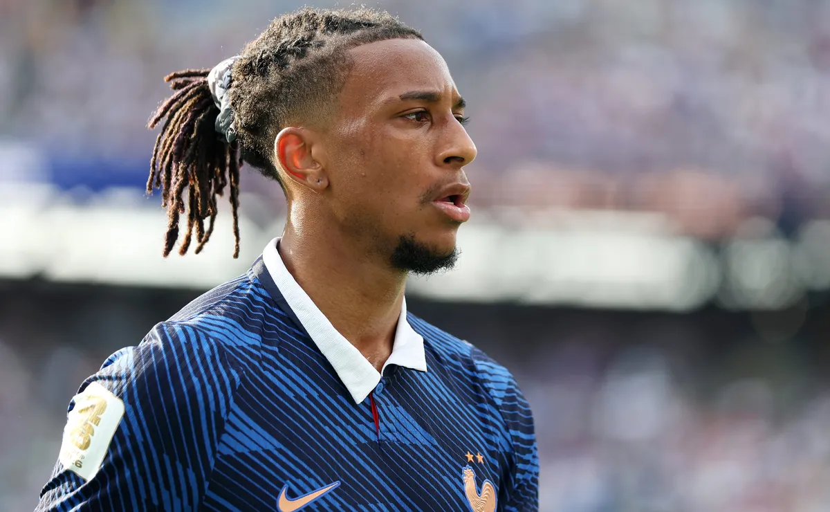 Michael Olise fica a uma assistência de igualar recorde histórico de Pelé em Copas