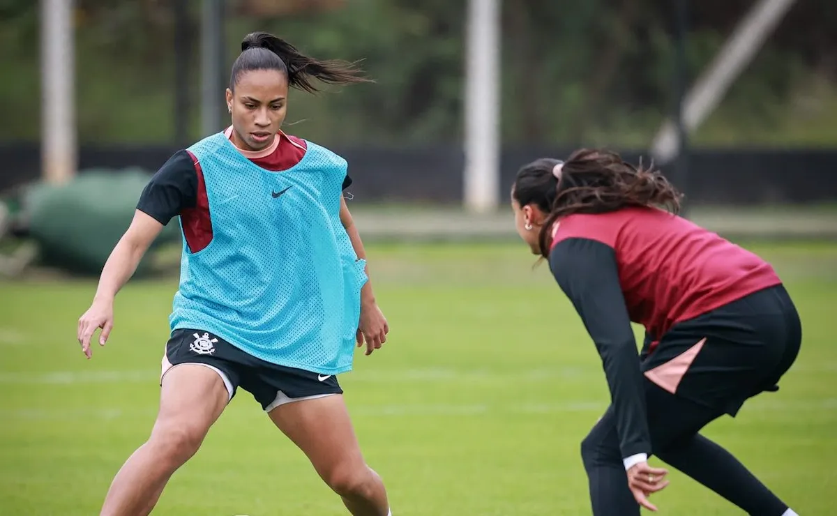 Corinthians faz treino focado em transições e finalizações visando o segundo semestre