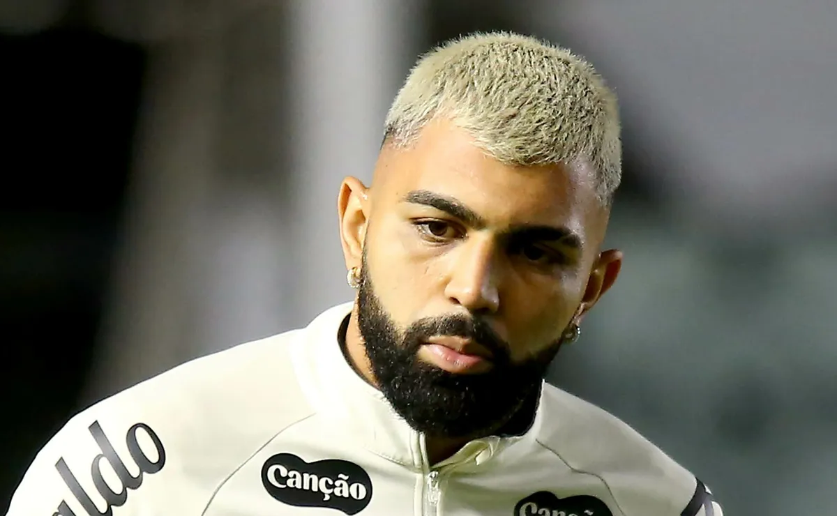 Santos tem dificuldades para pagar salário de Gabigol e atacante não deve permanecer para 2027