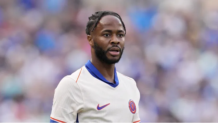 Sterling, atacante inglês livre no mercado - Foto: Jeff Dean/Getty Images