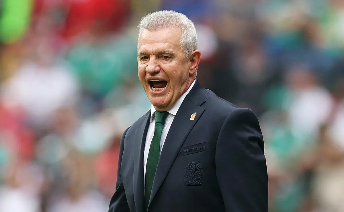 Javier Aguirre celebra classificação do México na Copa do Mundo e pede uísque para comemorar