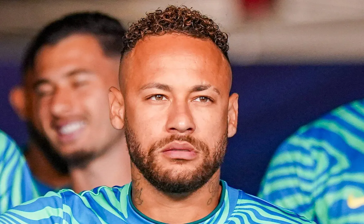 Neymar define prioridade pós-Copa e Santos fica otimista para permanência do craque