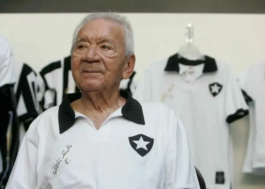 Nilton Santos. Foto: Twitter/Botafogo