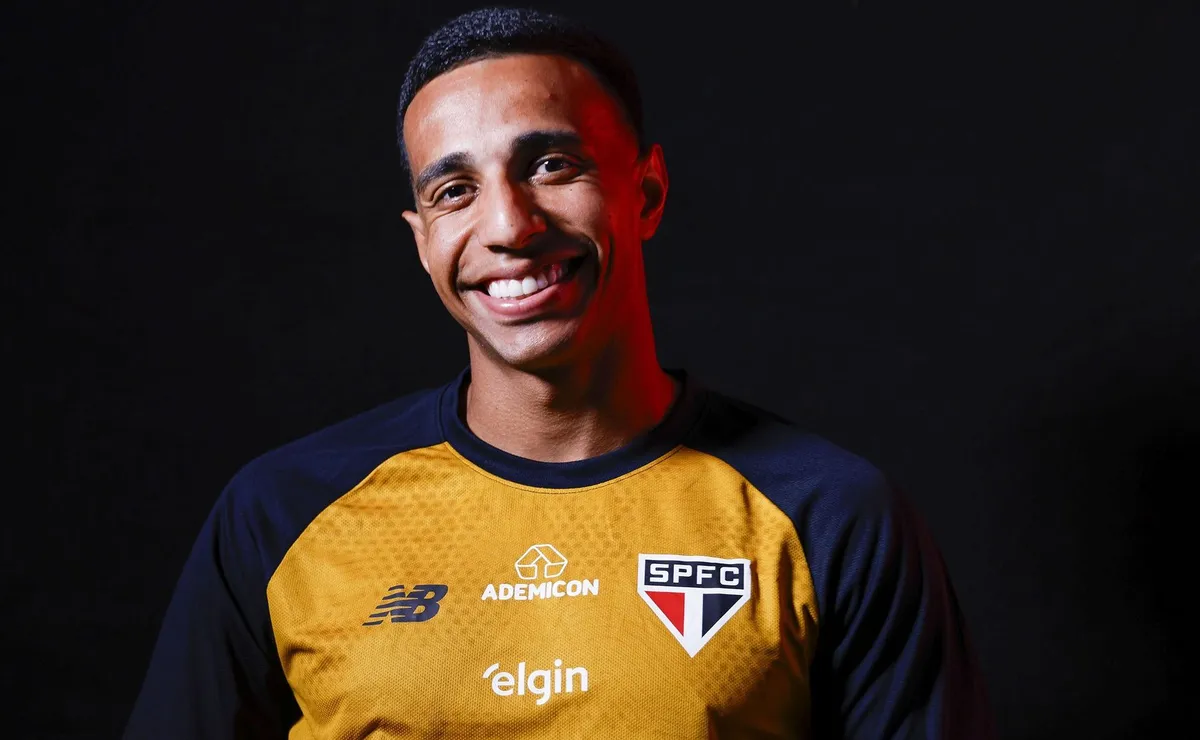 São Paulo anuncia contratação de Victor Sá, ex-Botafogo, até 2029