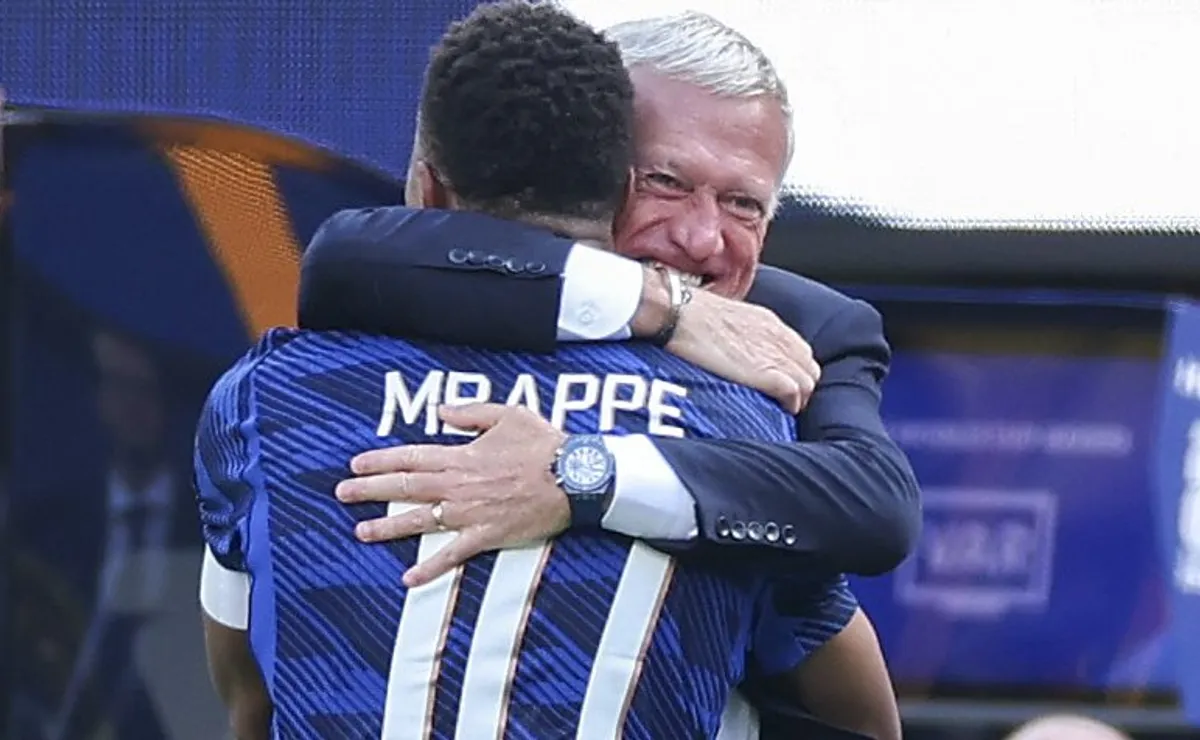 Deschamps exalta postura de Mbappé como capitão de França: “Ele tem sido exemplar”