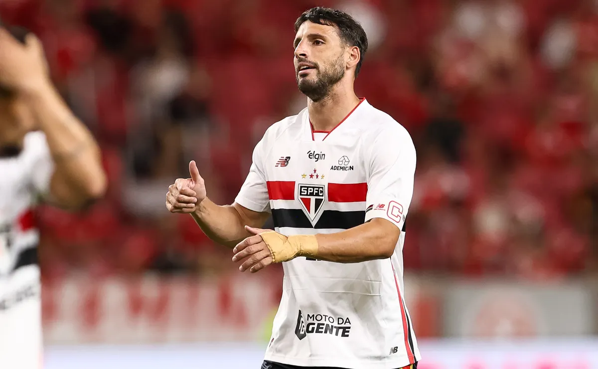 Jonathan Calleri recusa proposta milionária do Orlando City e aguarda renovação com o São Paulo
