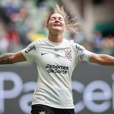 Gabi Zanotti ironiza escolha de horário de jogo do Corinthians