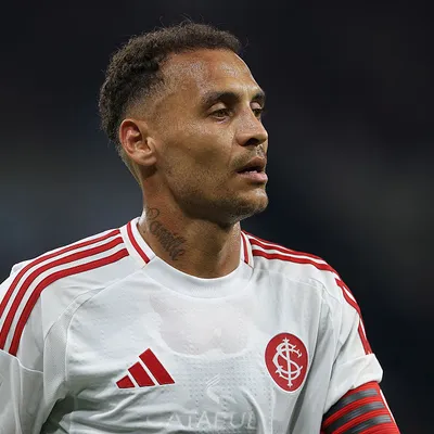 Alan Patrick pode deixar o Inter