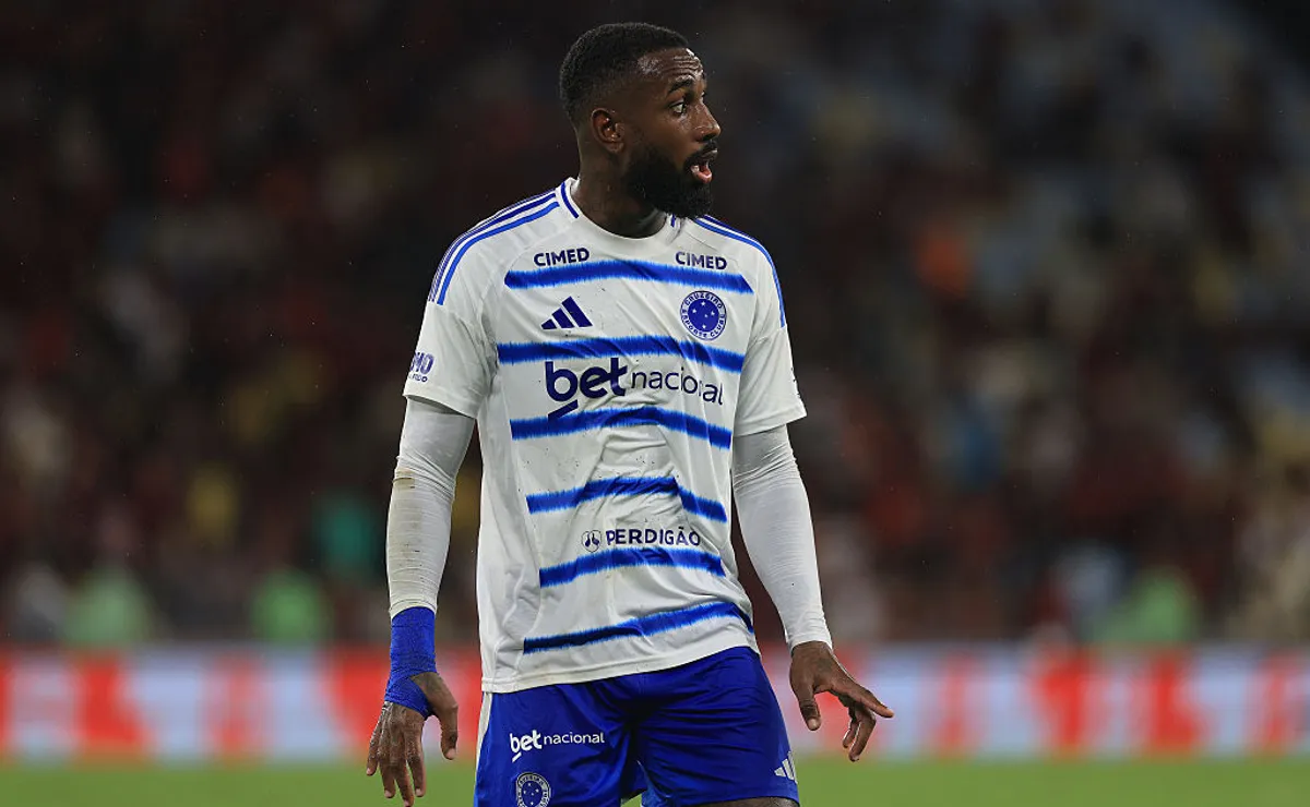 Gerson perde espaço após escolha pela Rússia e vê ciclo da Copa escapar