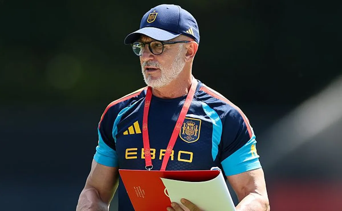 De la Fuente tem dilema com trio de meias para escalar Espanha mais ofensiva na Copa
