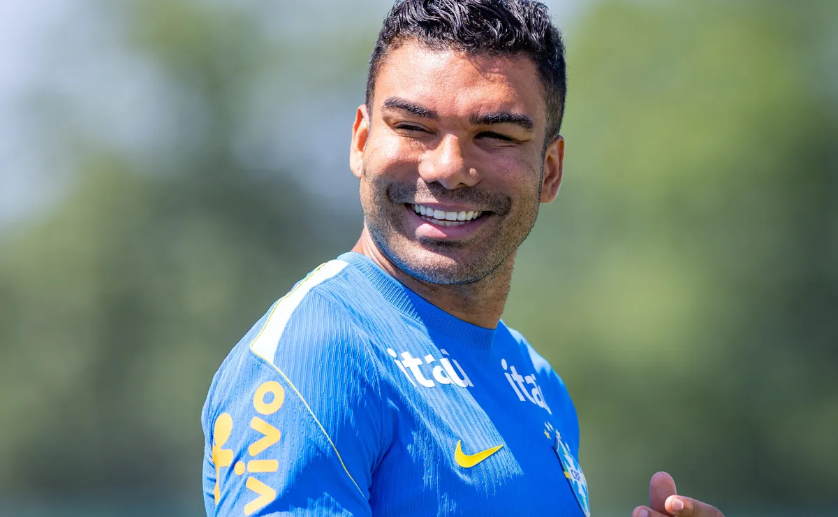 Casemiro não preocupa e treina sem restrições na Seleção antes de decisão contra a Noruega