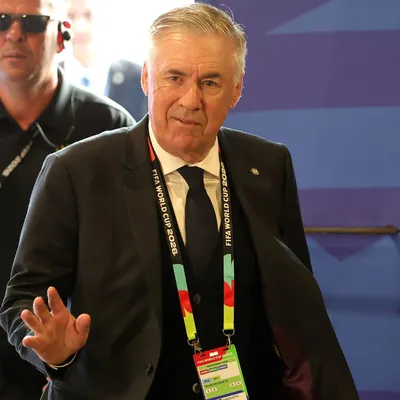 Ancelotti supera finalistas em salário