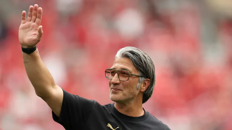 VANCOUVER, BRITISH COLUMBIA - JUNE 24: Murat Yakin, Head Coach of Switzerland, applauds fans after the team's 2-1 victory in the FIFA World Cup 2026 Group B match between Switzerland and Canada at BC Place Vancouver on June 24, 2026 in Vancouver, British Columbia. (Photo by Emilee Chinn/Getty Images)