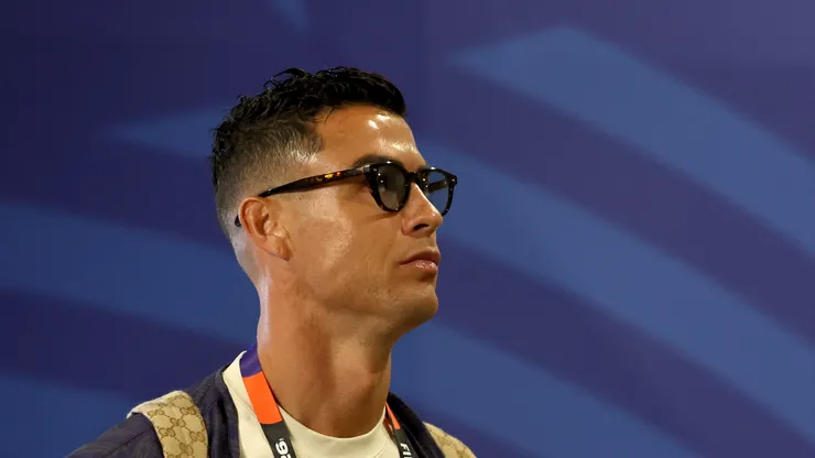 Cristiano Ronaldo na chegada ao estádio para o jogo contra Uzbequistão.