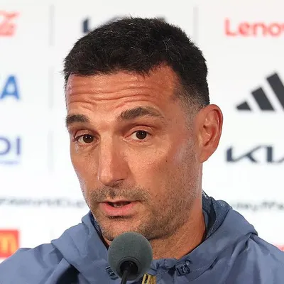 Scaloni cita o Brasil entre os favoritos ao título