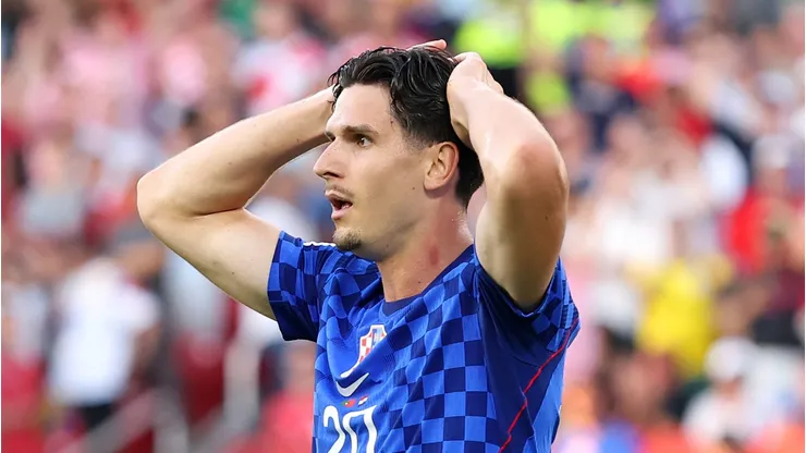 Matanovic lamentando eliminação diante dos portugueses