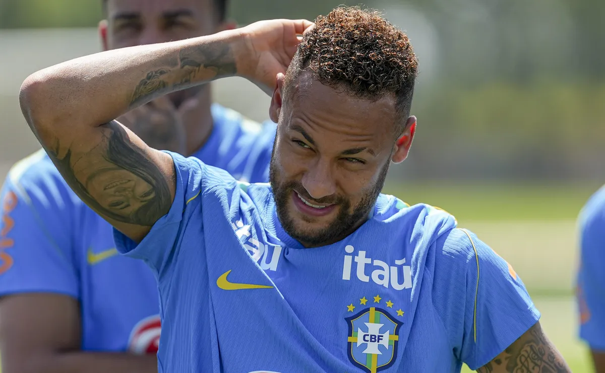 Ancelotti afirma que Neymar tem condição de jogar 90 minutos na Seleção Brasileira: “Ele quer jogar”