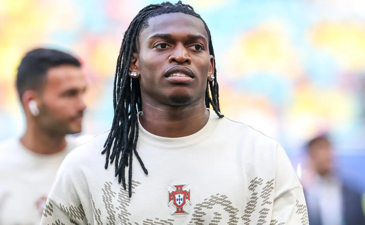 Rafael Leão celebra classificação de Portugal e mira título da Copa: “Dar esse troféu ao Cris”