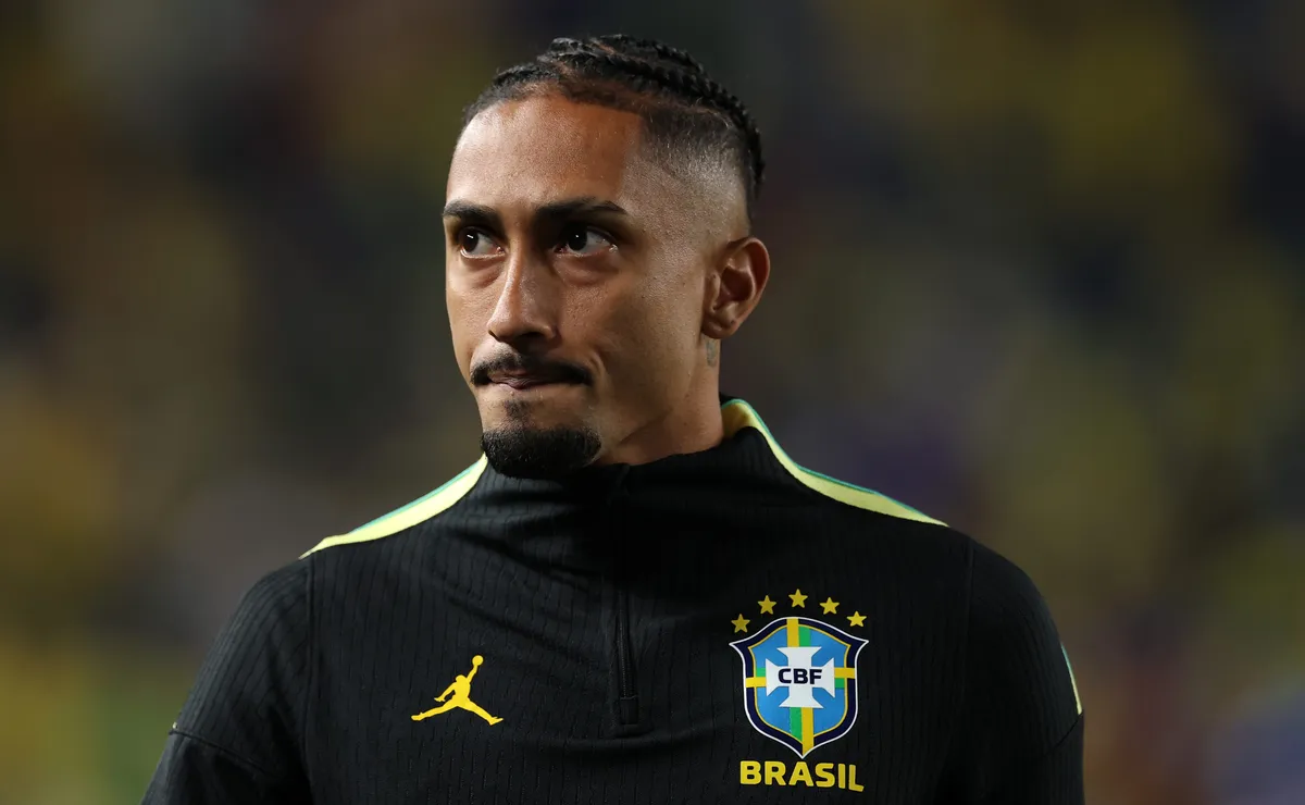 Raphinha se dedica 100% visando recuperação na Copa e mostra liderança na Seleção Brasileira
