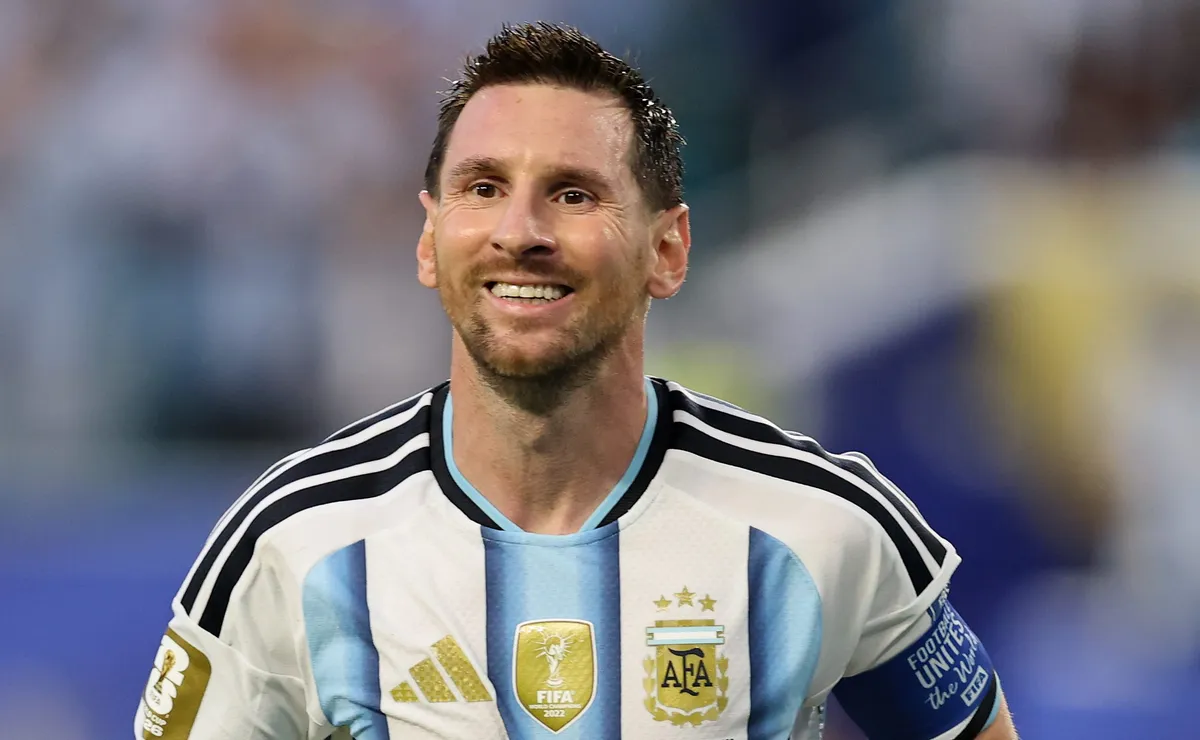 Messi faz gol e dá assistência, mas vê Vozinha se destacar em Argentina x Cabo Verde na Copa