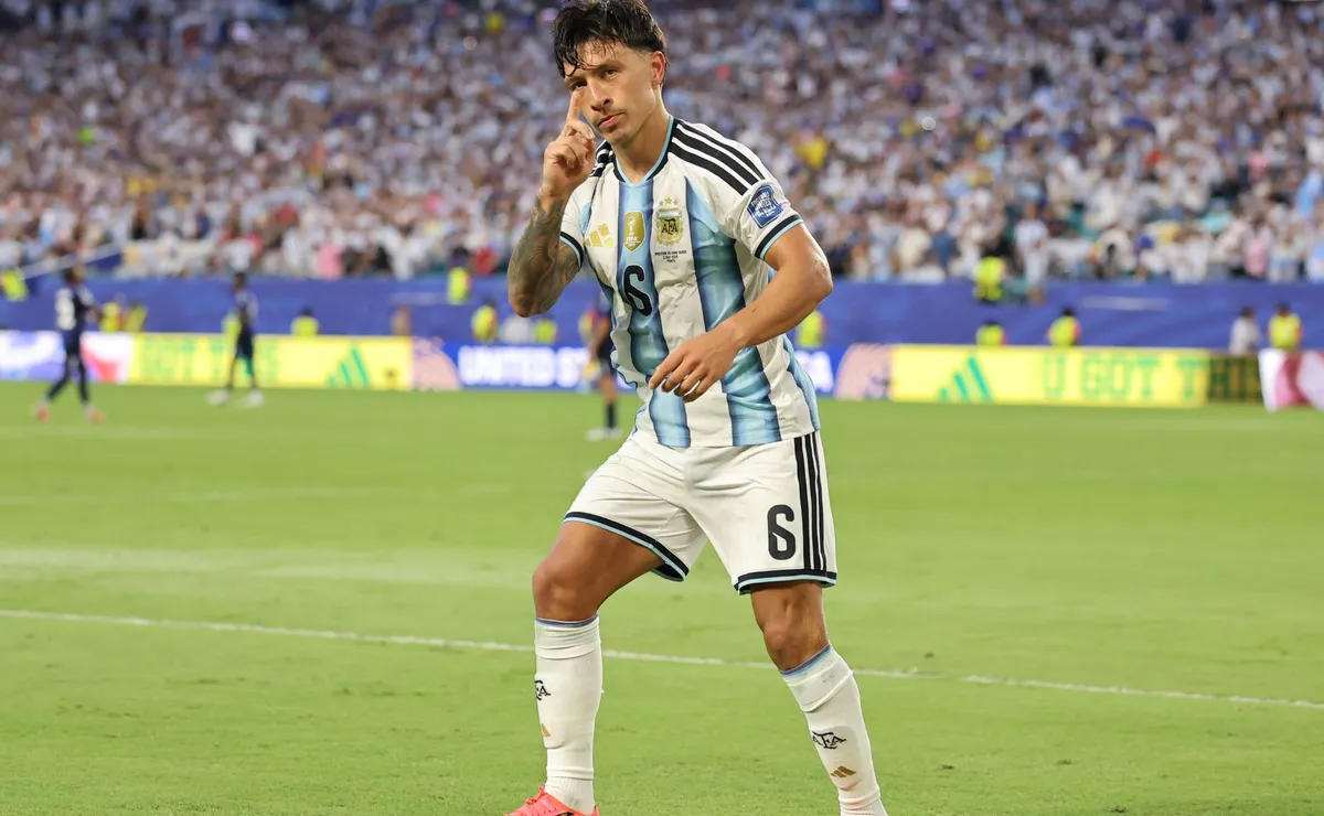 Lisandro Martínez se emociona após classificação e revela que pensou em se aposentar: “Muito mal”