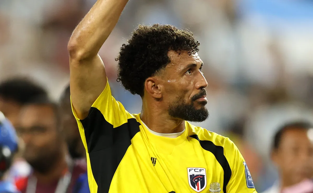 Vozinha detalha momento com Lionel Messi após o fim do jogo e relata palavras do craque: “Incrível”