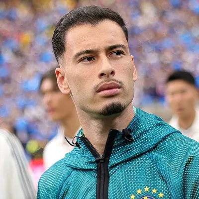 Martinelli divide torcida antes de Brasil x Noruega