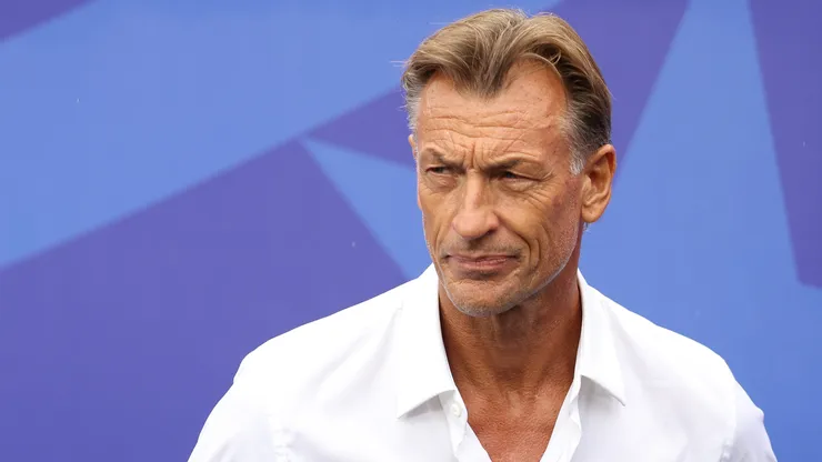 KANSAS CITY, MISSOURI - JUNE 25: Herve Renard, Head Coach of Tunisia, looks on before the FIFA World Cup 2026 Group F match between Tunisia and Netherlands at Kansas City Stadium on June 25, 2026 in Kansas City, Missouri. (Photo by Charlotte Wilson/Getty Images)