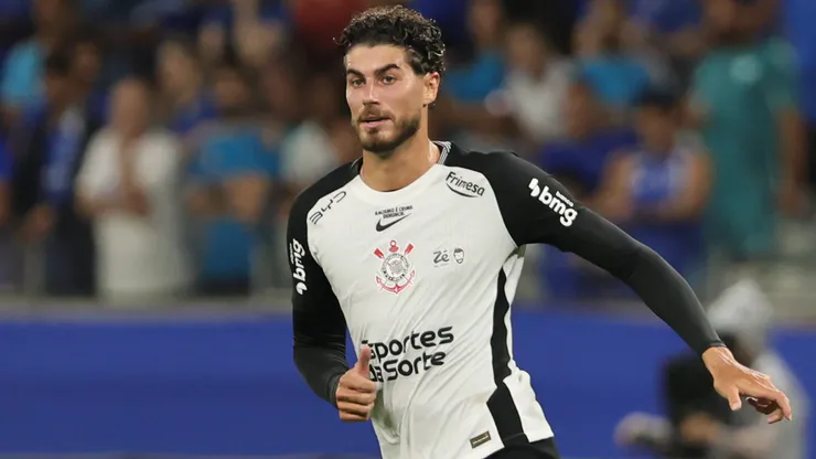 Pedro Raul, jogador do Corinthians, durante partida contra o Cruzeiro no estadio Mineirao pelo campeonato Brasileiro A 2026. Foto: Gilson Lobo/AGIF