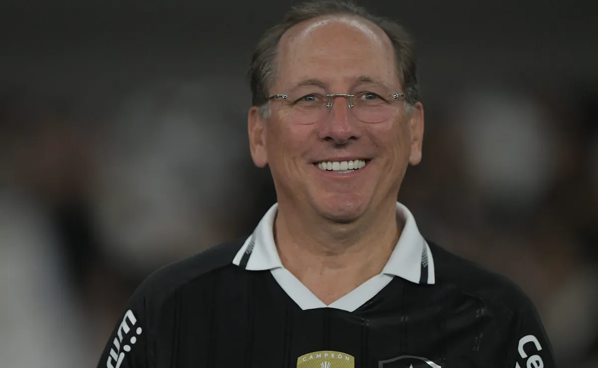 John Textor reafirma compromisso com a torcida do Botafogo