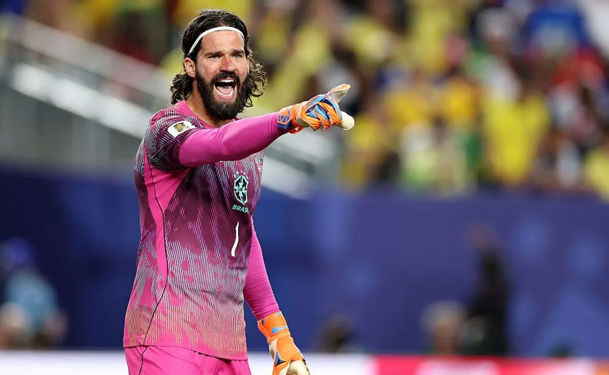 Alisson leva vantagem no retrospecto contra Haaland antes de Brasil x Noruega na Copa
