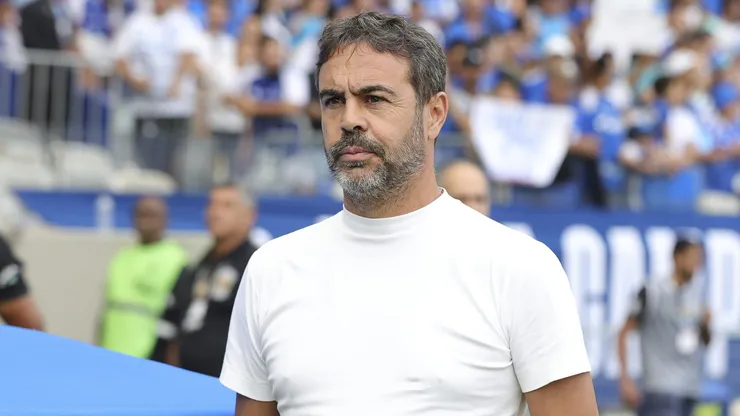 Artur Jorge teme que o Cruzeiro perca competitividade com eventuais saídas
