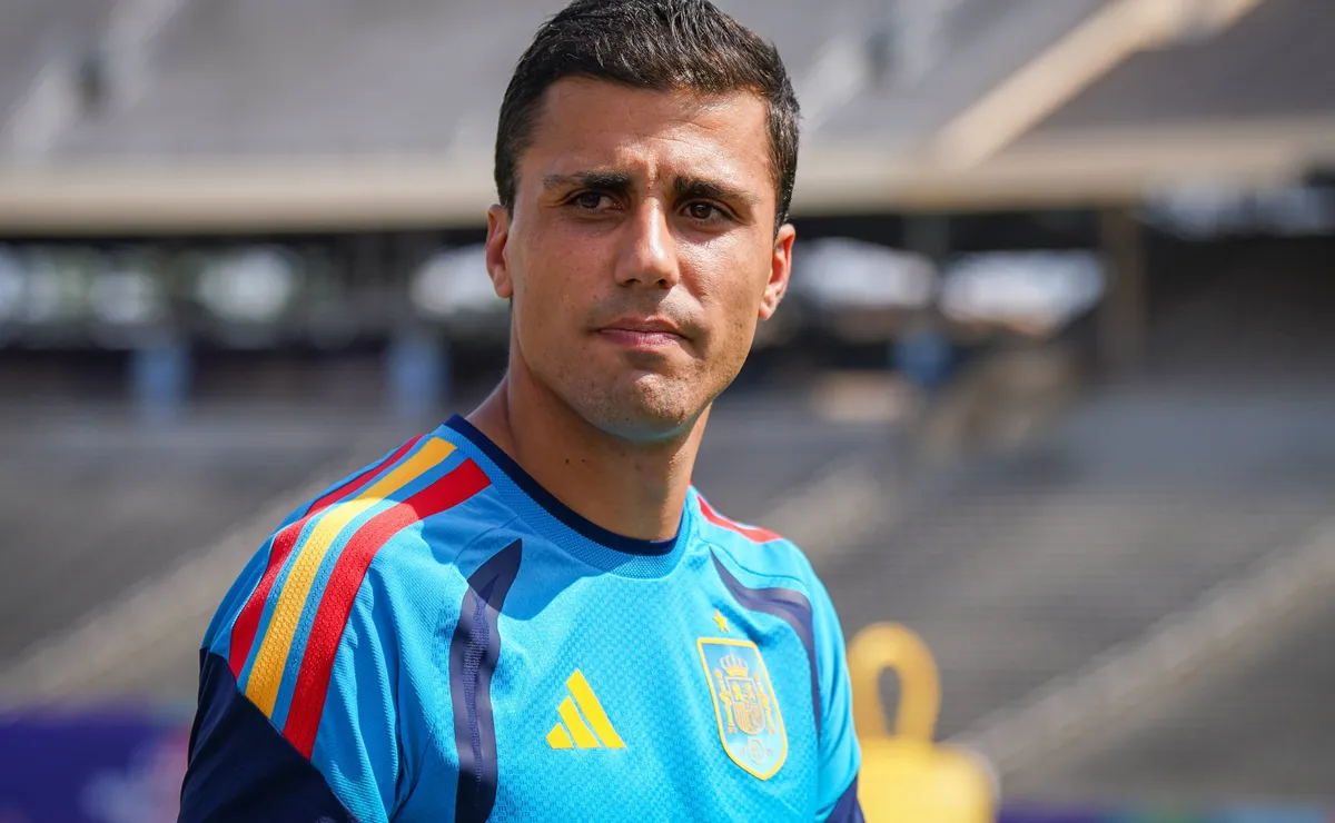 Rodri pede cautela para a Espanha com Cristiano Ronaldo e cita que Portugal tem outras armas: “É muito mais”