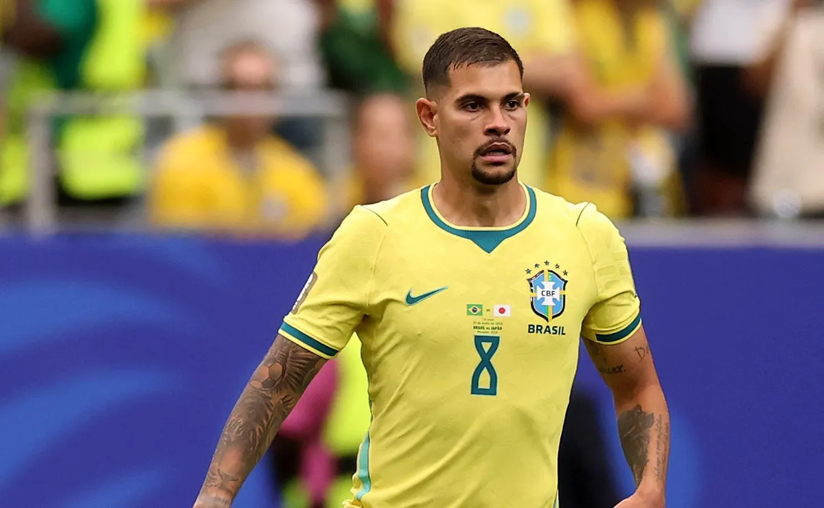 Bruno Guimarães é colocado como vilão na eliminação do Brasil na Copa do Mundo