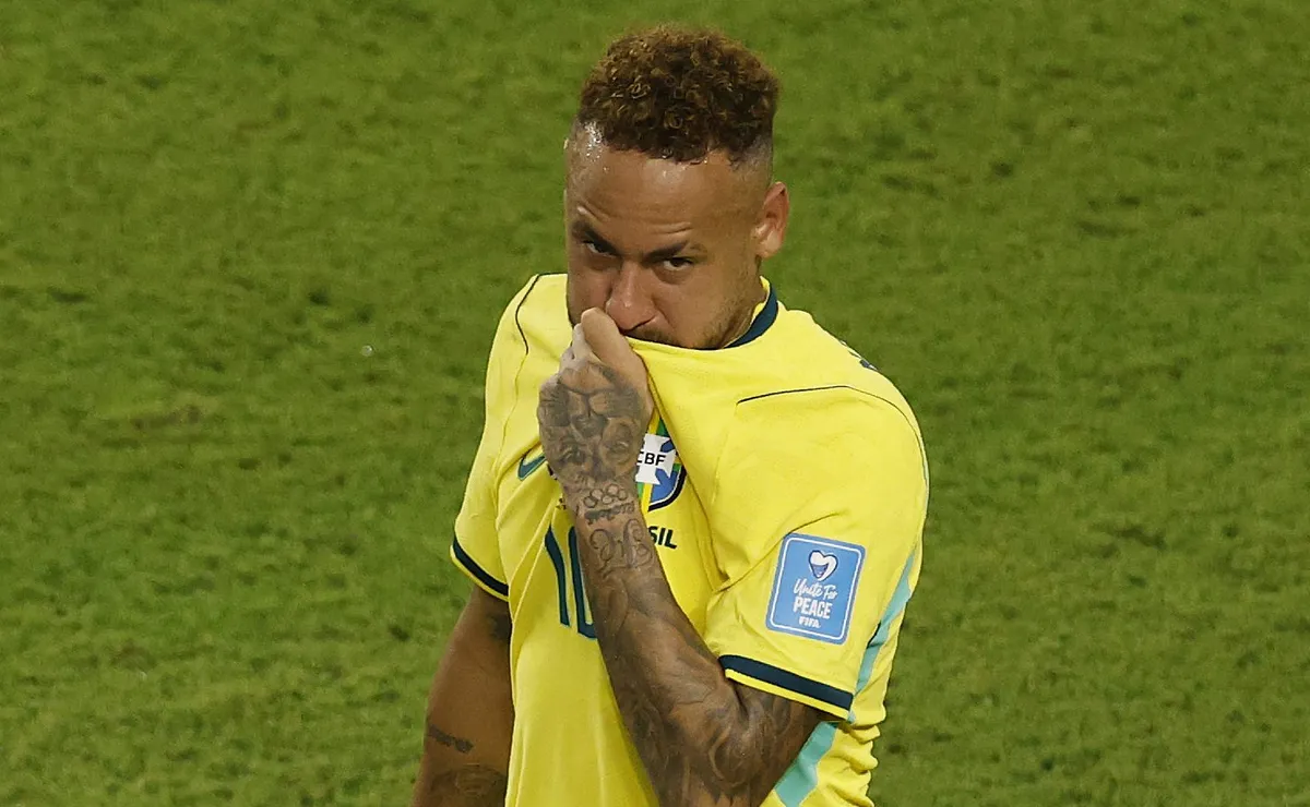 Zé Elias e Silas discutem em rede nacional sobre Neymar após eliminação da Seleção Brasileira na Copa