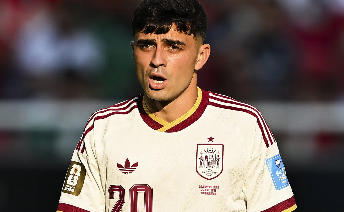 Pedri se derrete por Messi e rasga elogios ao craque da Argentina: “Melhor jogador da história”