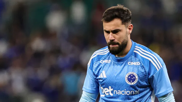 Matheus Cunha perdeu espaço no Cruzeiro