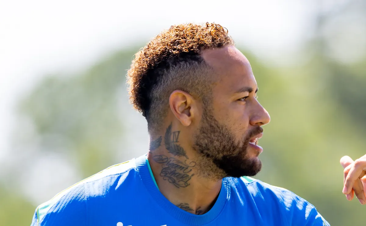 Zico critica participação de Neymar na Copa do Mundo pela Seleção: “Preparação não foi adequada”