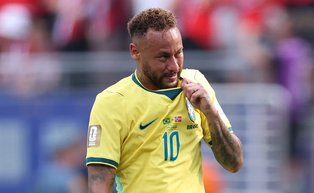 Neymar iguala Thiago Silva como brasileiro com quatro eliminações na história das Copas do Mundo